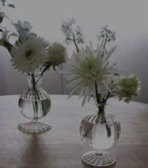 Louise 5” clear bud vase