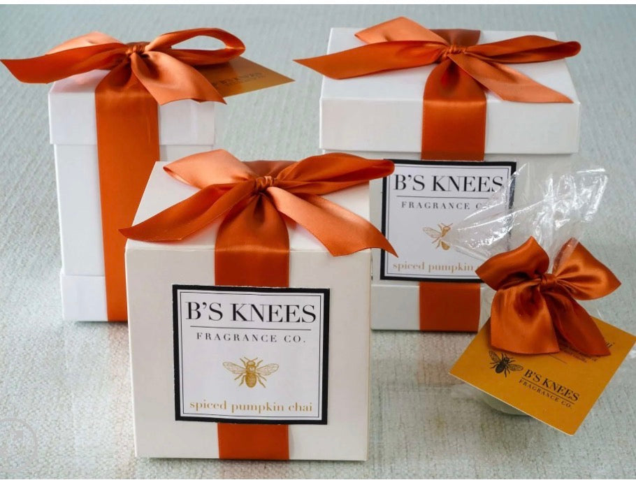 B’s Knees 1 Wick White Glass Candle