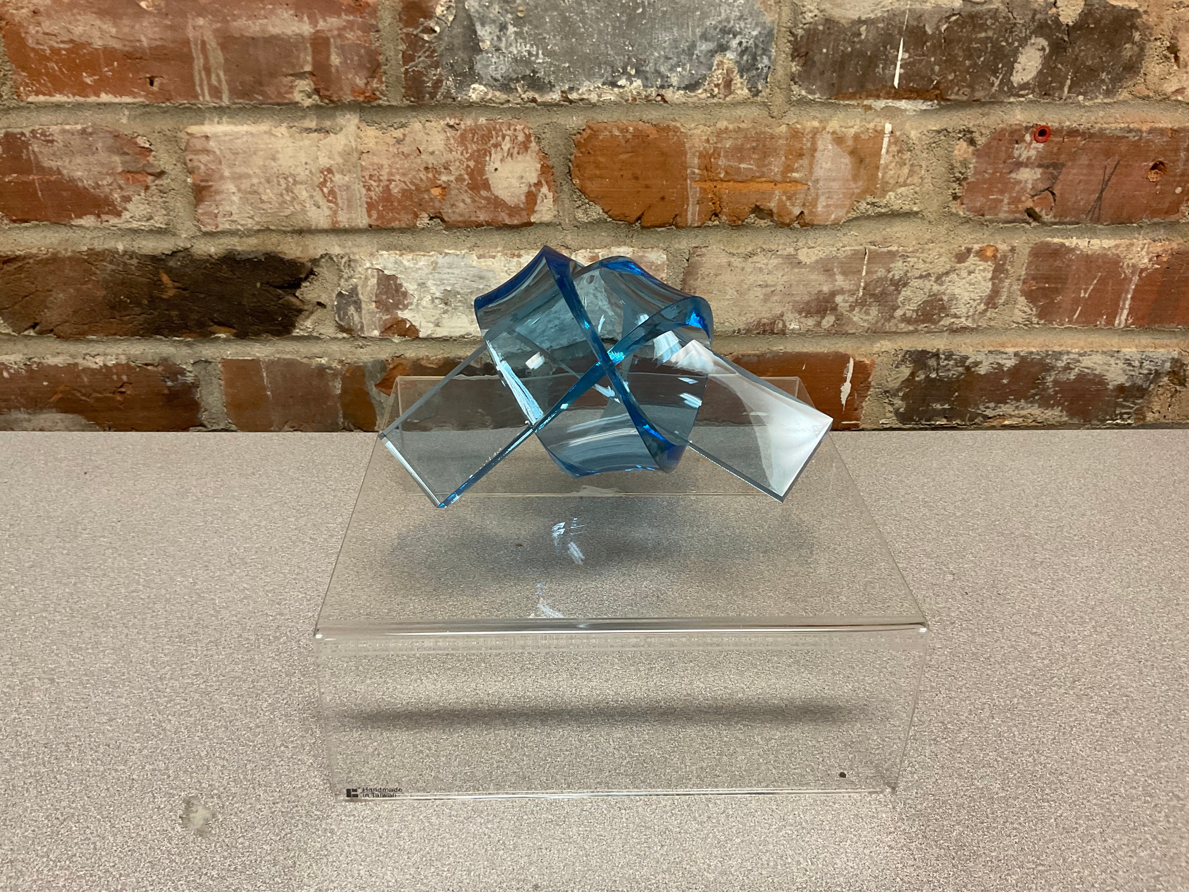 Acrylic Love Knot