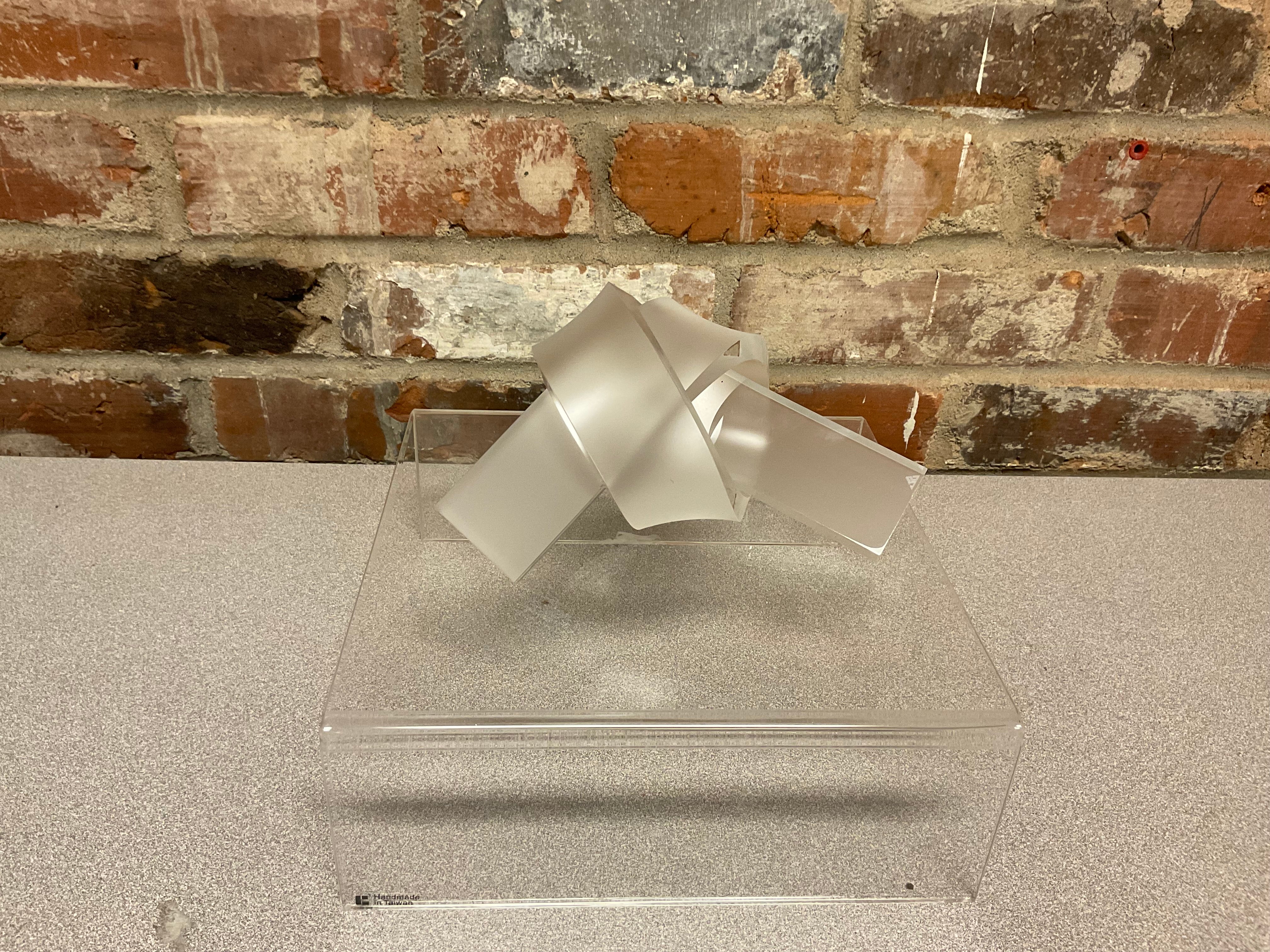 Acrylic Love Knot