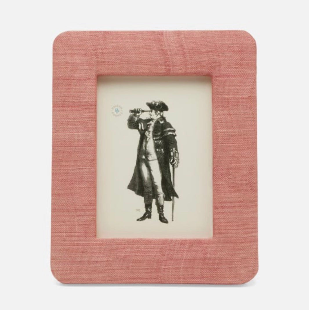 Halle Frame