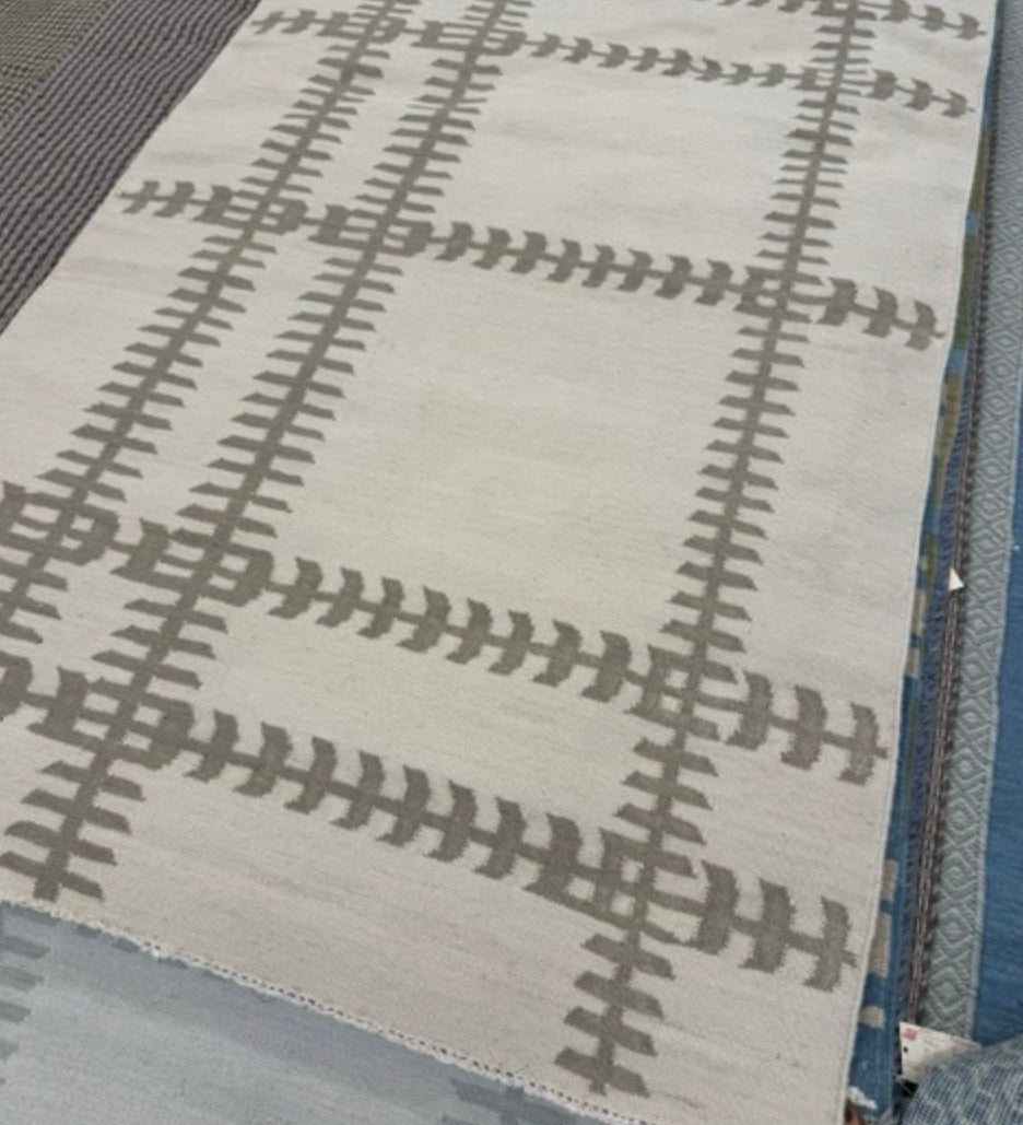 Wool Rug Gray And White