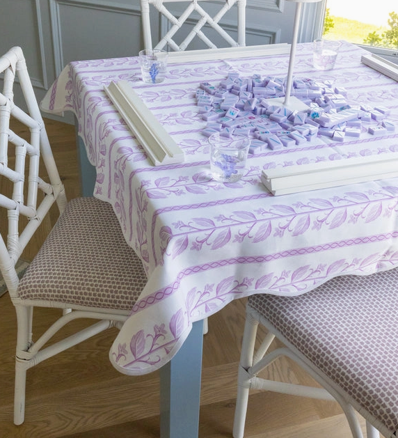 Scalloped Square Table Cloths