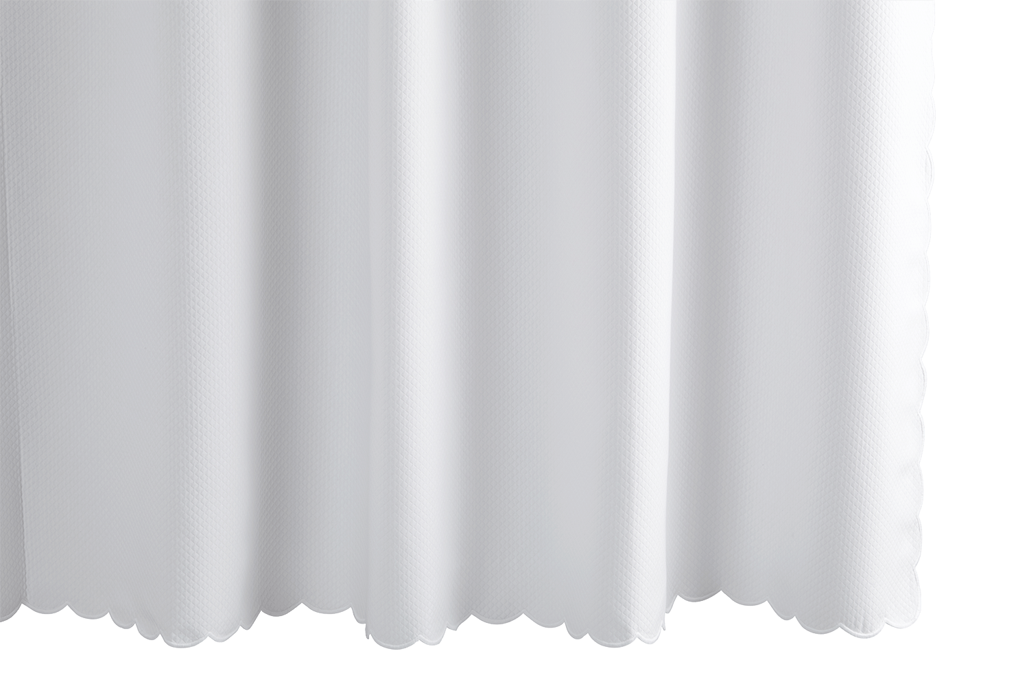 Matouk- Diamond Pique Scallop Shower Curtain
