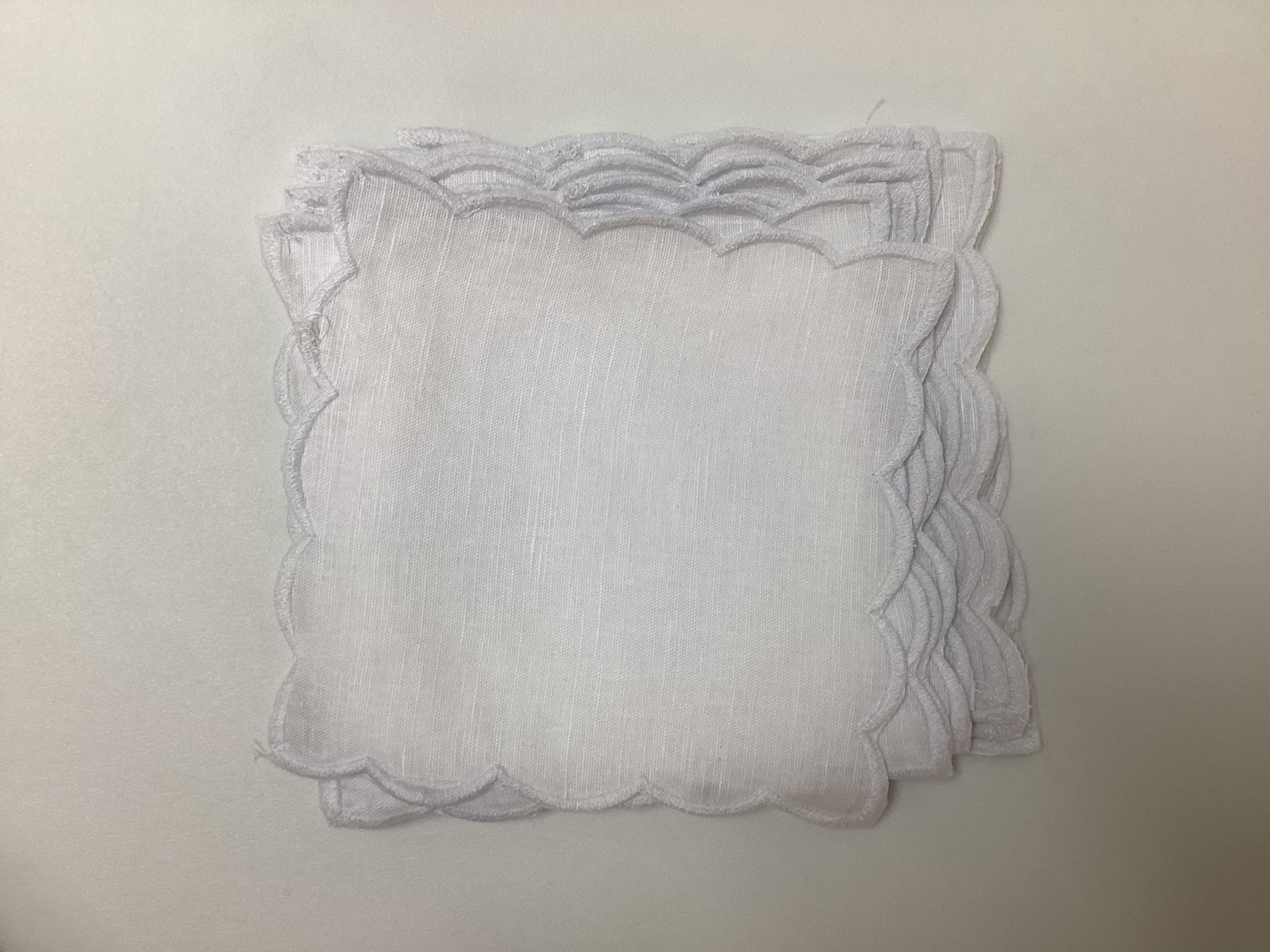 Scallop Coaster/Napkin White